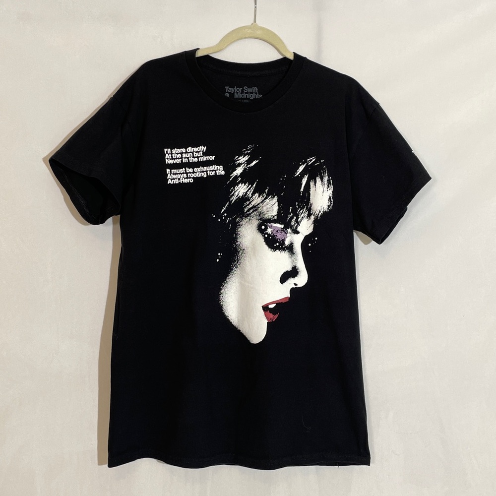 Taylor Swift Anti Hero Midnight OFFICIAL T-shirt Tee - Eras Merch Size L
